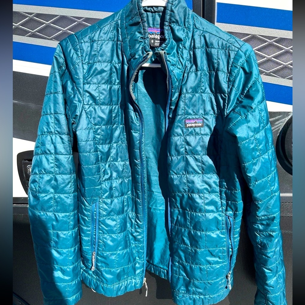 Women’s Patagonia nano puff